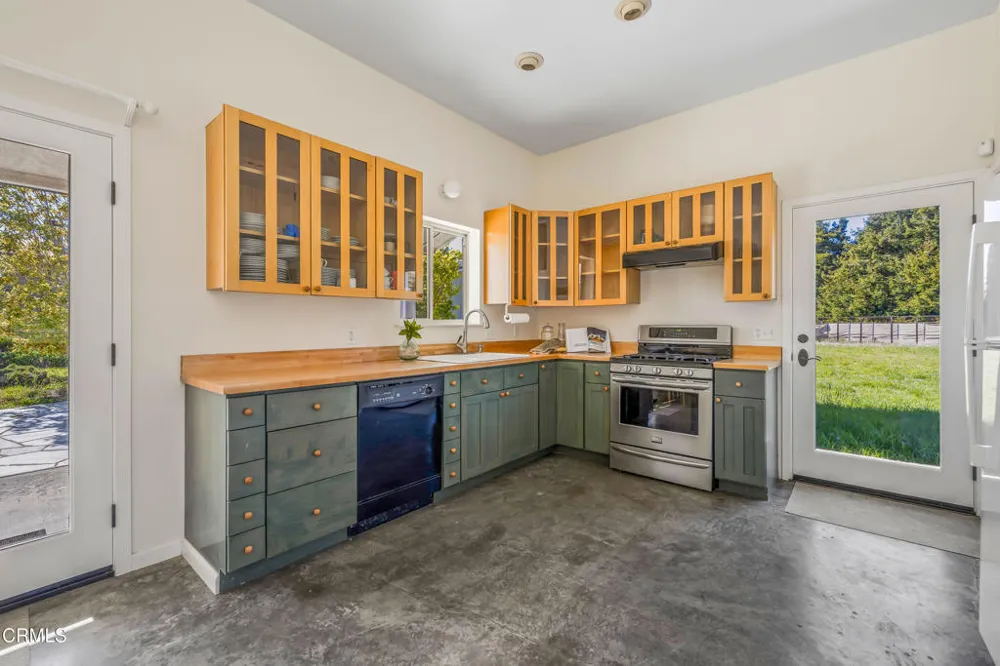 28651 S Highway 1 Point Arena, CA 95468