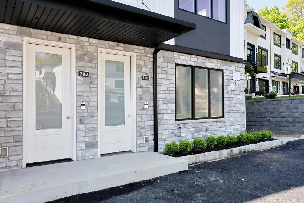 1 Hopal Lane #203 Monsey, NY 10952