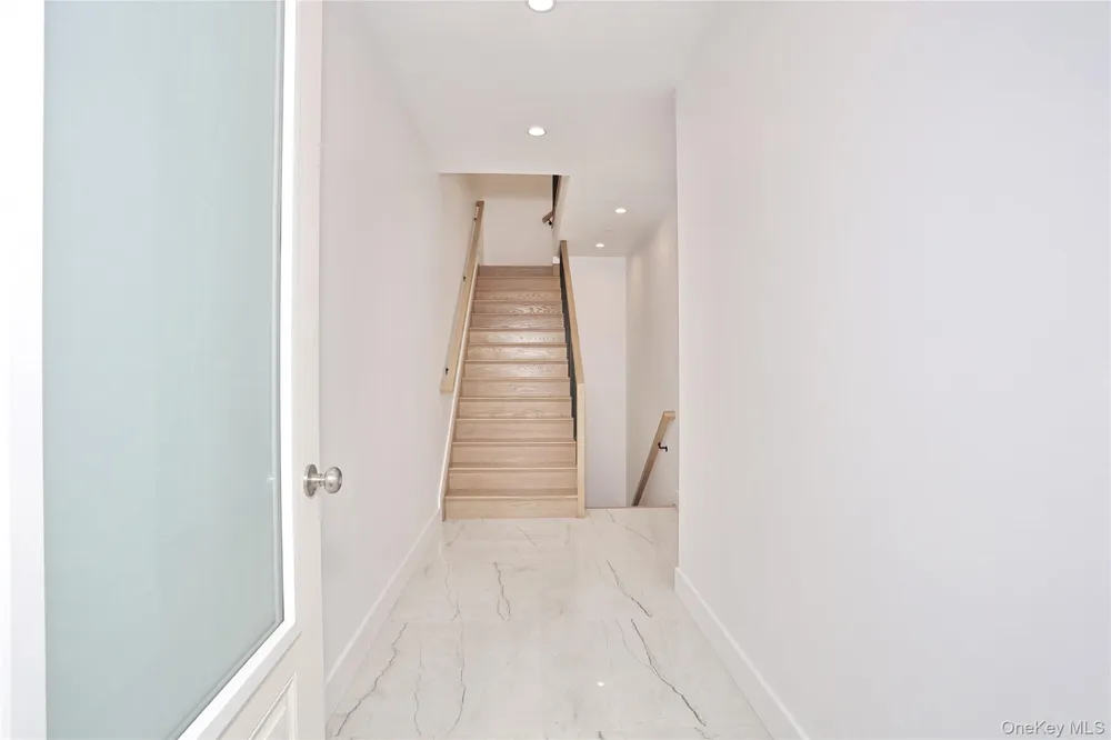 1 Hopal Lane #203 Monsey, NY 10952