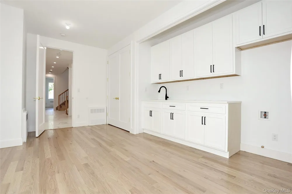 1 Hopal Lane #203 Monsey, NY 10952
