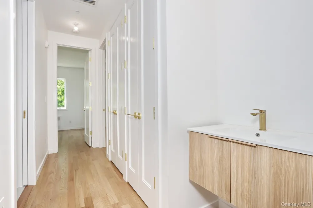 1 Hopal Lane #203 Monsey, NY 10952