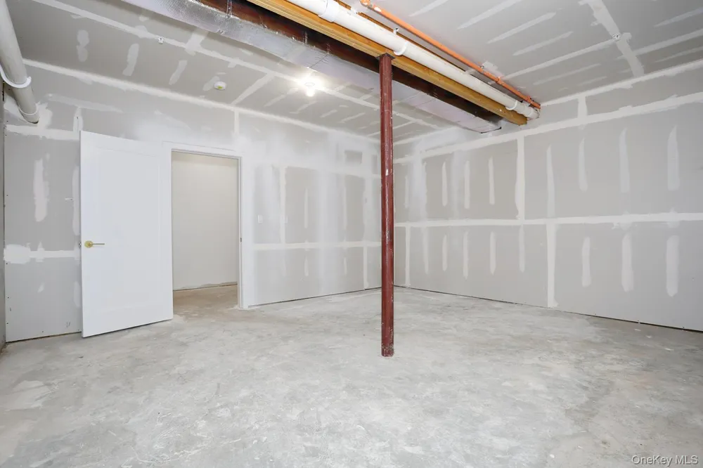 1 Hopal Lane #203 Monsey, NY 10952