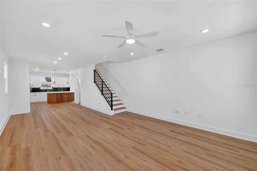 4181 56TH AVENUE St Petersburg, FL 33714