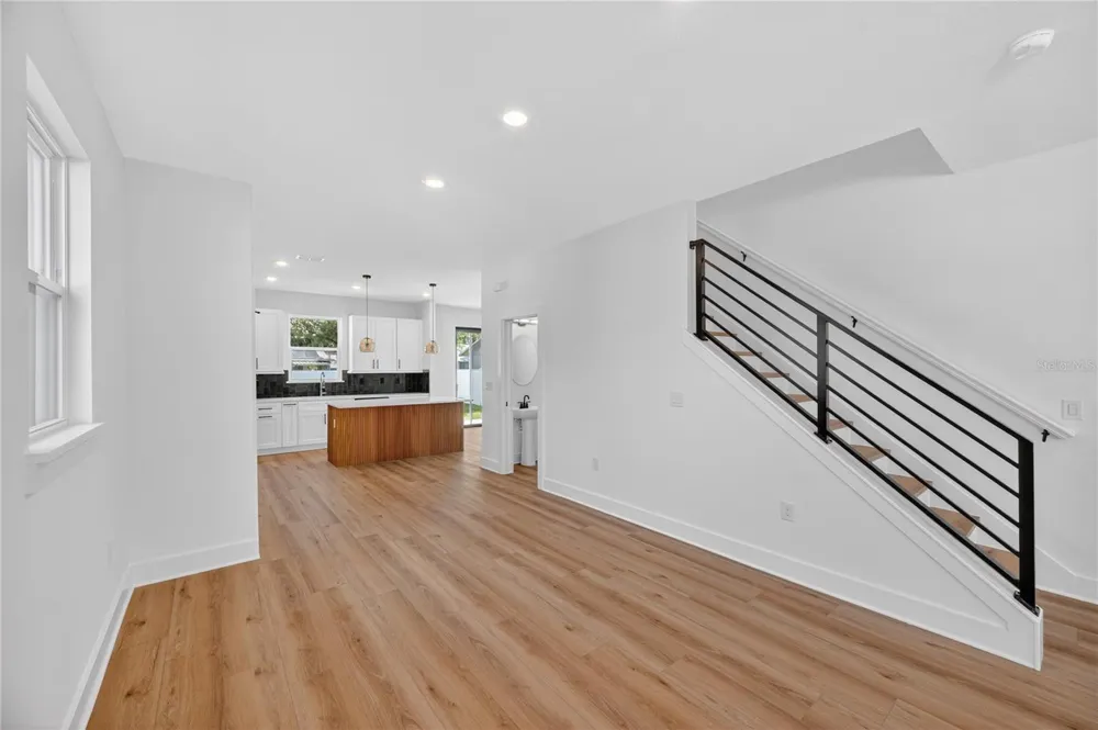 4181 56TH AVENUE St Petersburg, FL 33714