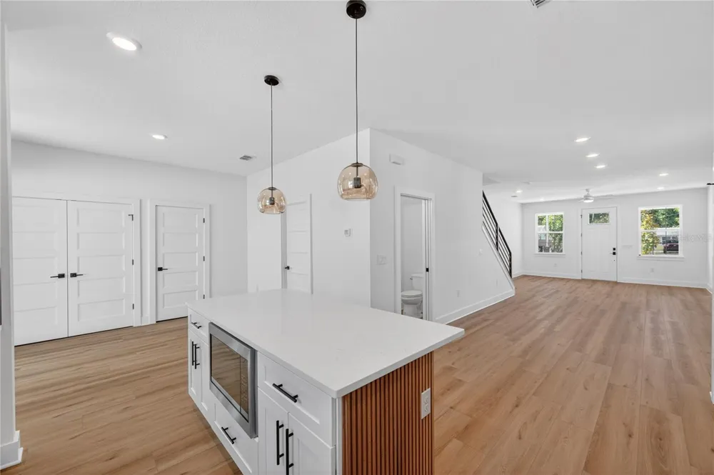 4181 56TH AVENUE St Petersburg, FL 33714