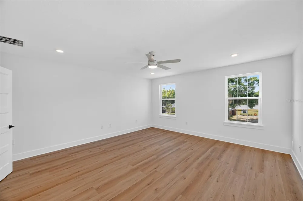 4181 56TH AVENUE St Petersburg, FL 33714