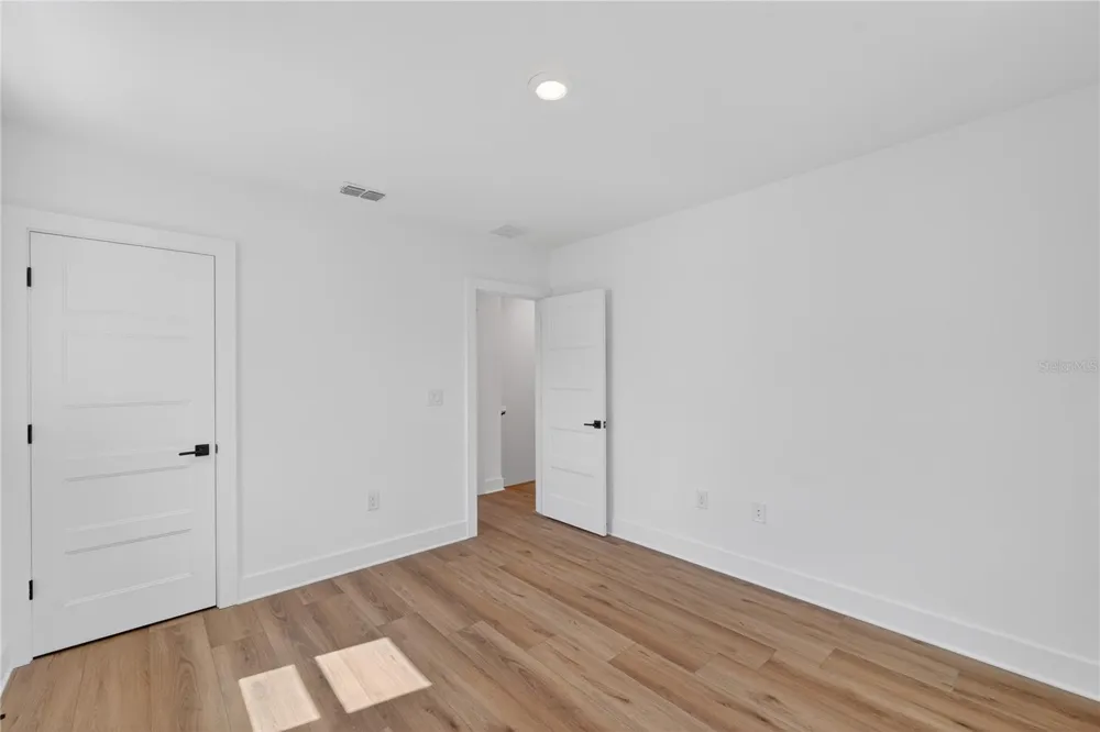 4181 56TH AVENUE St Petersburg, FL 33714