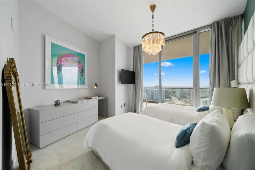 18975 Collins Ave #3205 Sunny Isles Beach, FL 33160