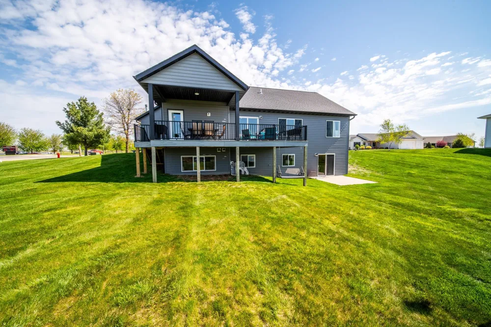 17108 Hilltop Lane SE Chatfield, MN 55923