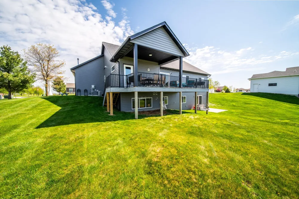 17108 Hilltop Lane SE Chatfield, MN 55923
