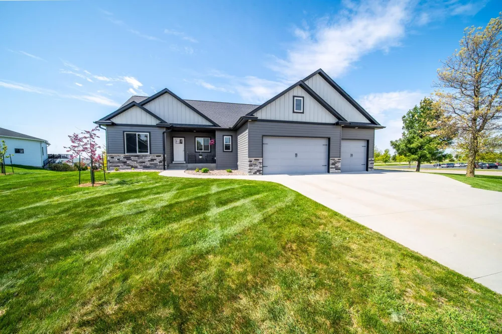 17108 Hilltop Lane SE Chatfield, MN 55923