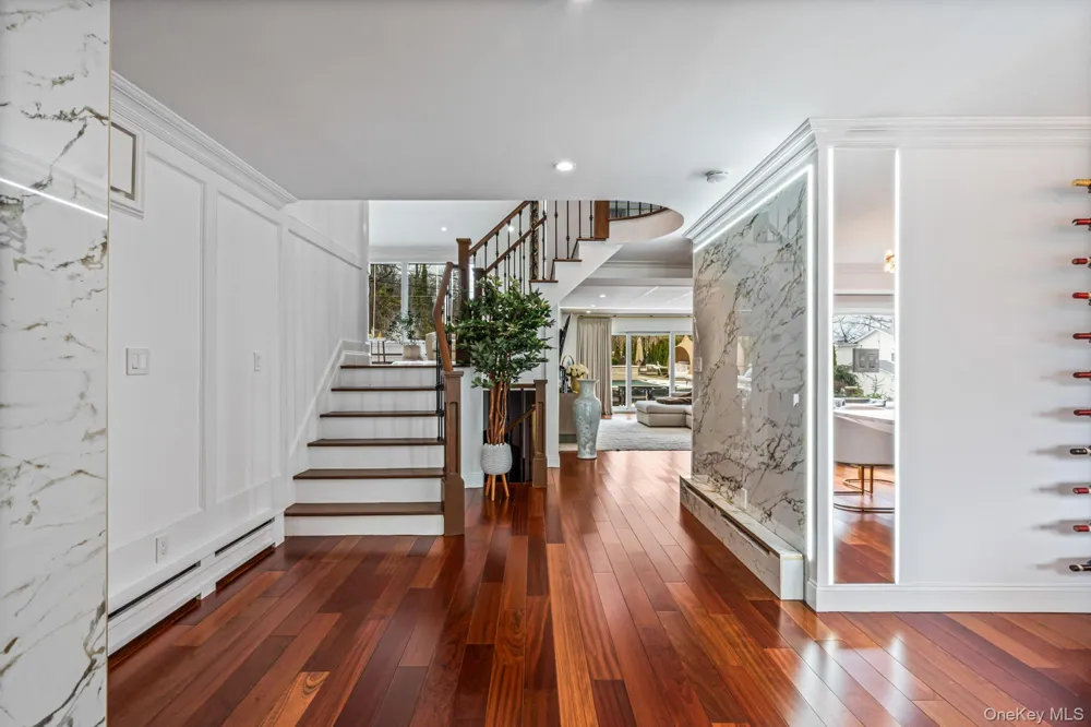 80 Knolls Drive Manhasset Hills, NY 11040