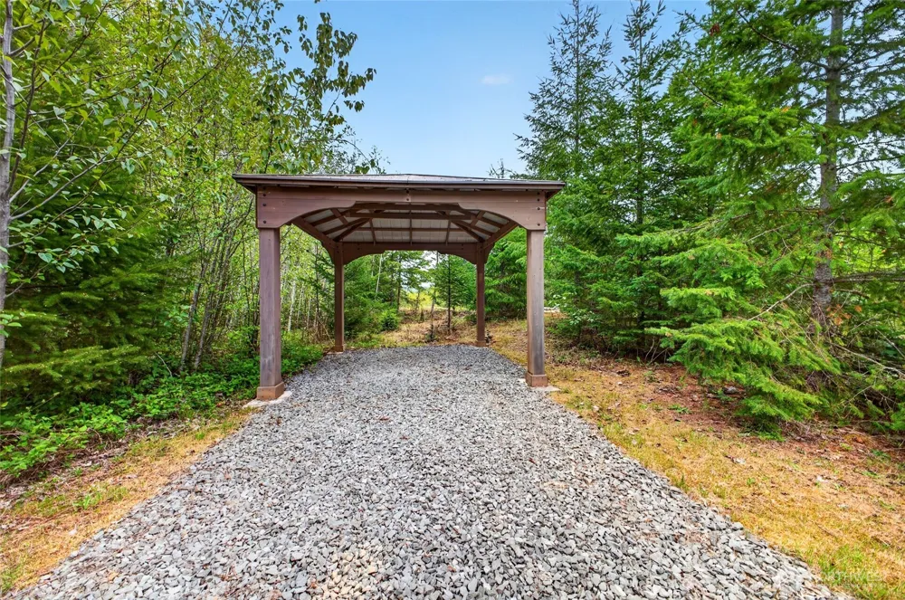 15521 Scott Turner Road E Eatonville, WA 98328
