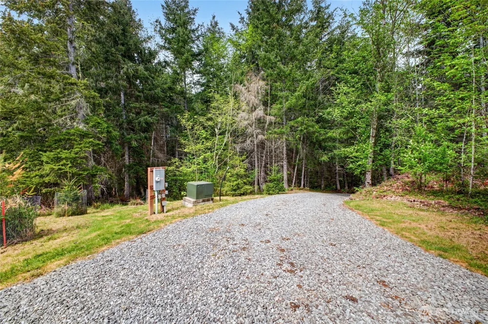 15521 Scott Turner Road E Eatonville, WA 98328