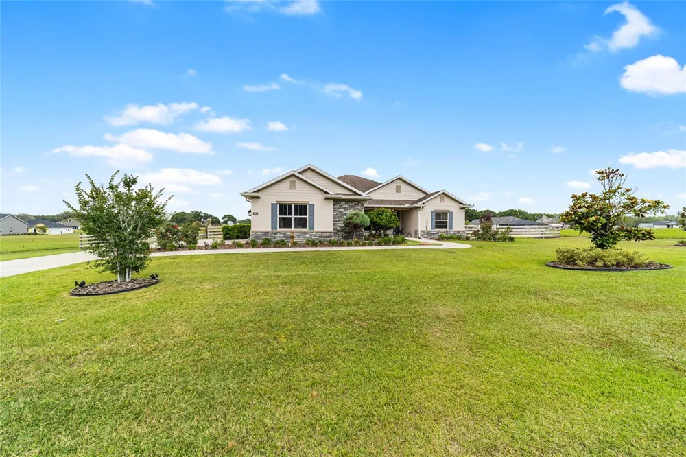 1983 NW 79TH LOOP ocala, FL 34475