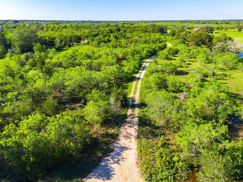Sparta Field Road Waelder, TX 78959