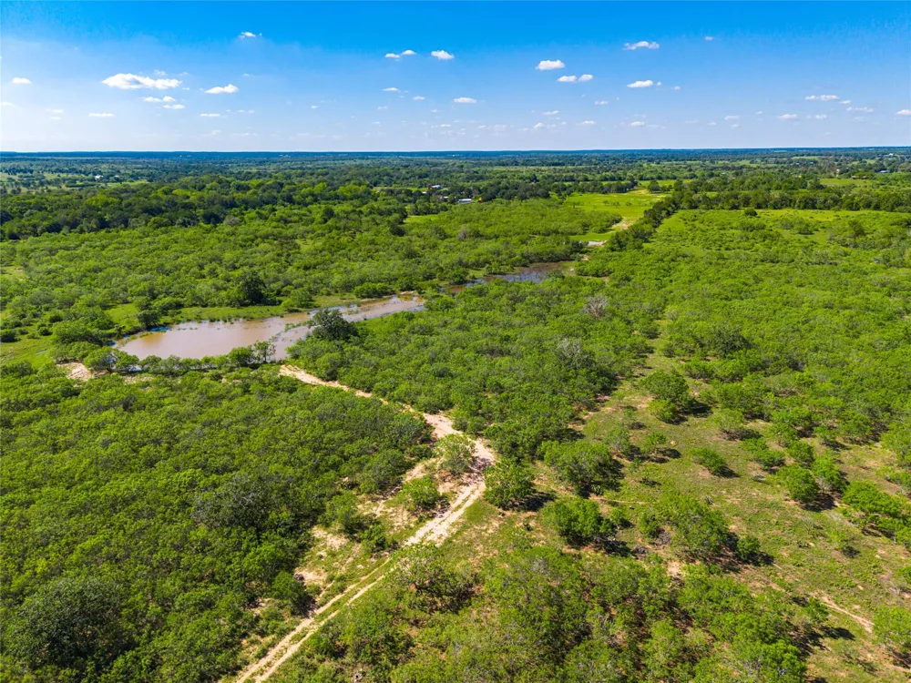 Sparta Field Road Waelder, TX 78959