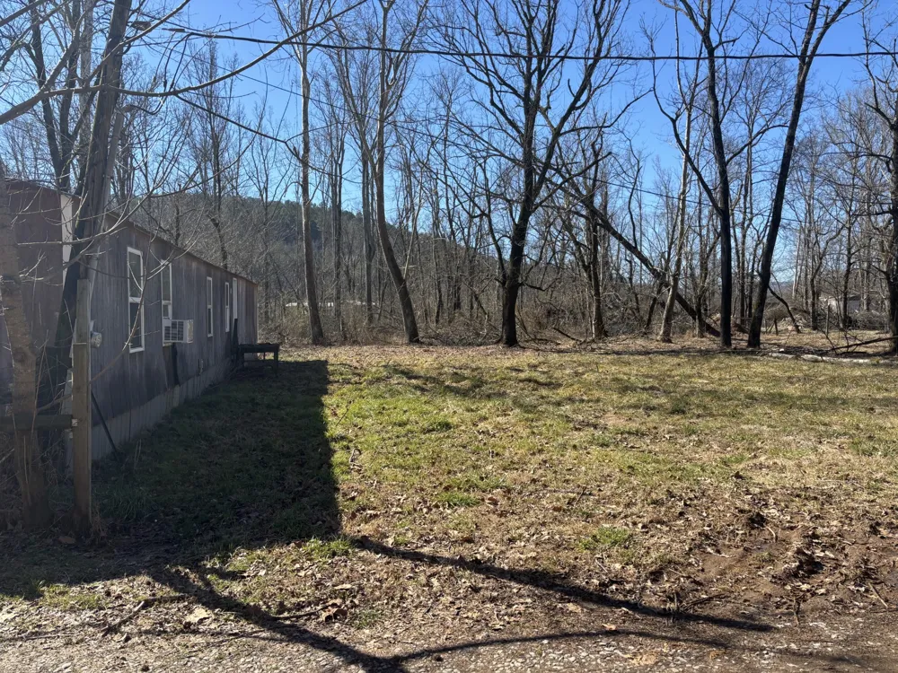15634 Old State Highway 28 Pikeville, TN 37367