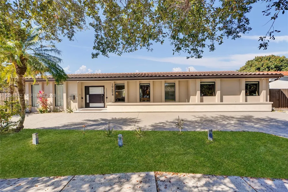 19694 NE 24th Ave Miami, FL 33180