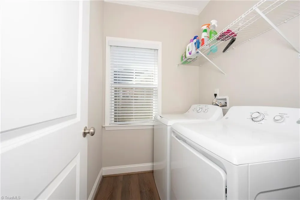 438 Fernwood Drive Yadkinville, NC 27055