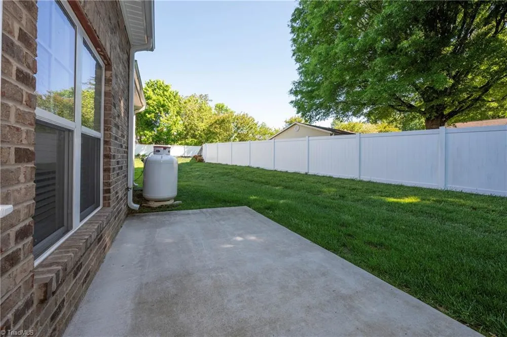 438 Fernwood Drive Yadkinville, NC 27055