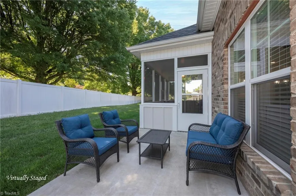 438 Fernwood Drive Yadkinville, NC 27055
