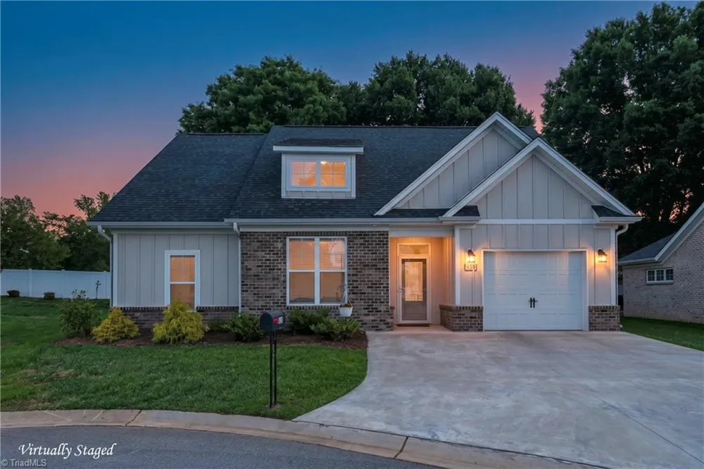 438 Fernwood Drive Yadkinville, NC 27055