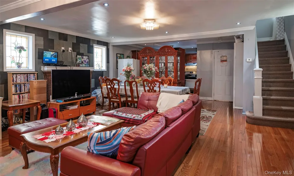 112-28 200 STREET Saint Albans, NY 11412