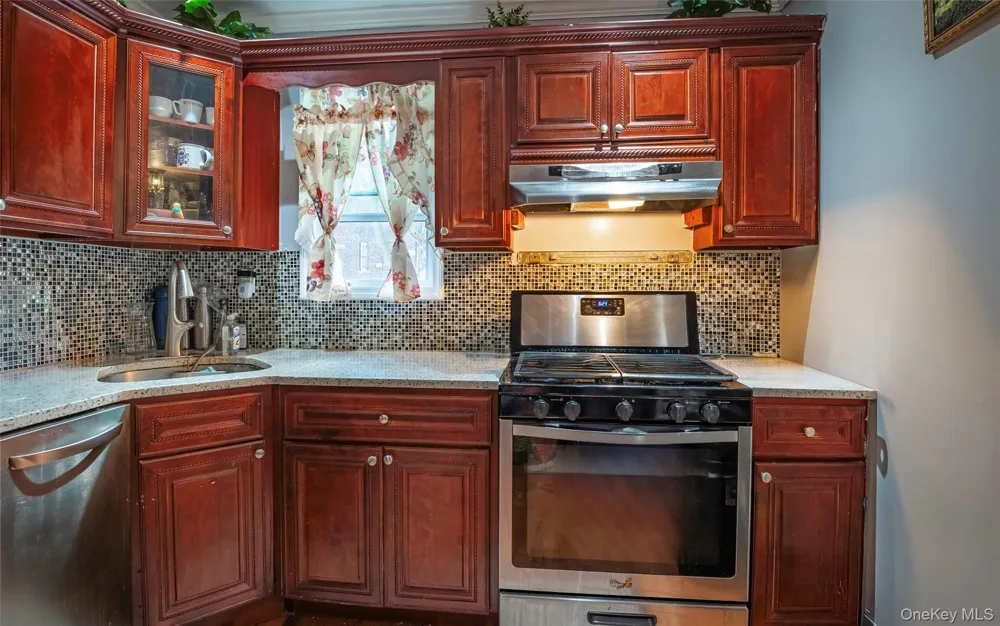 112-28 200 STREET Saint Albans, NY 11412