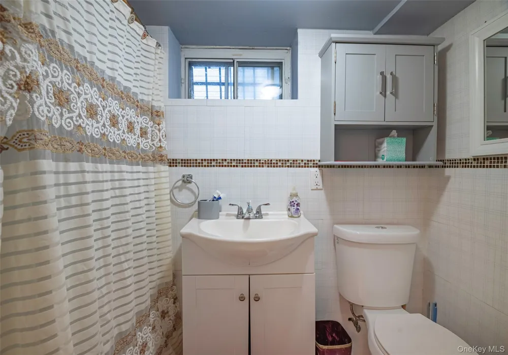 112-28 200 STREET Saint Albans, NY 11412