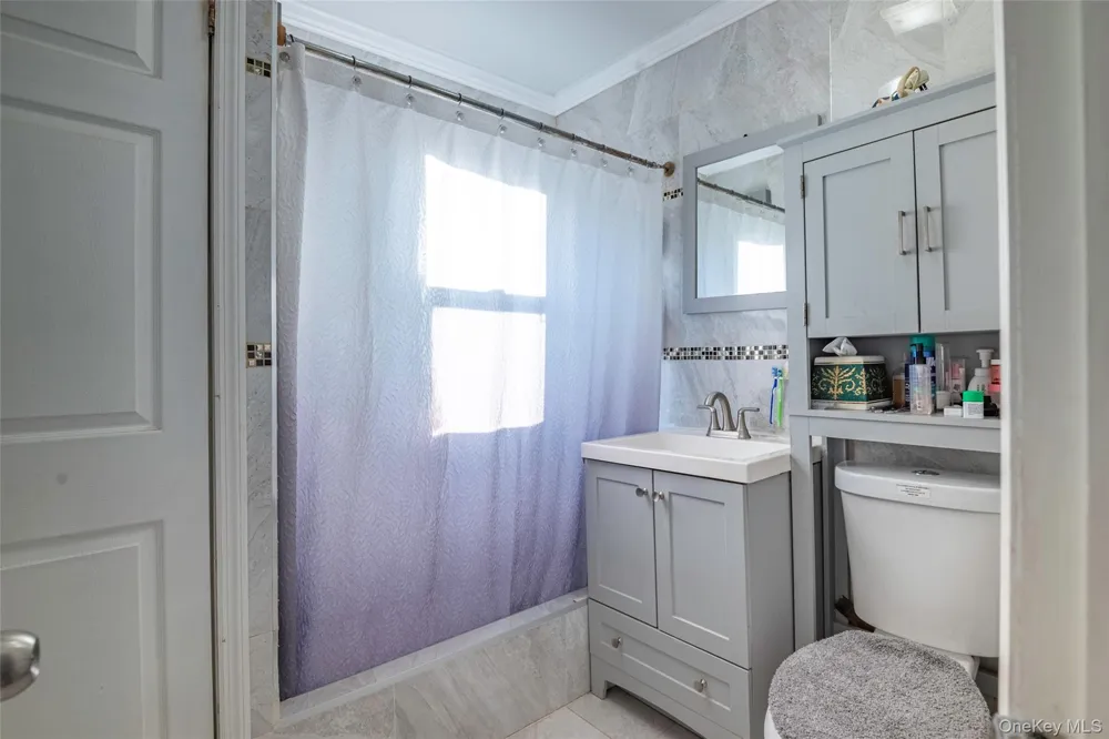 112-28 200 STREET Saint Albans, NY 11412