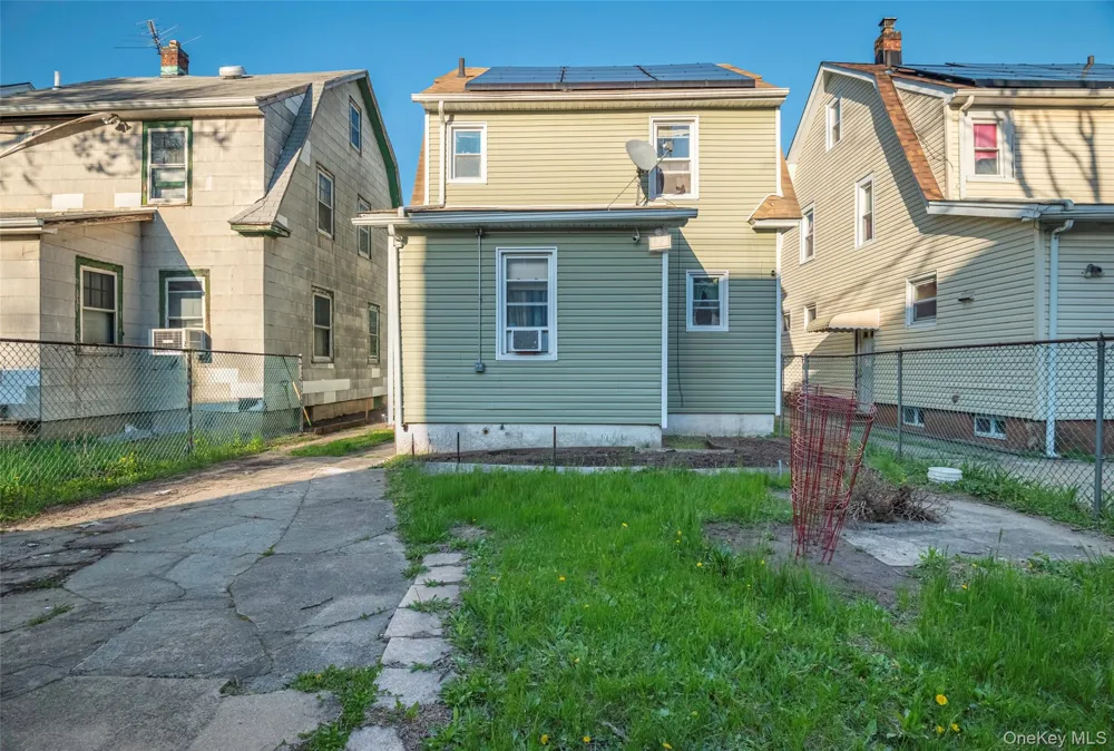 112-28 200 STREET Saint Albans, NY 11412
