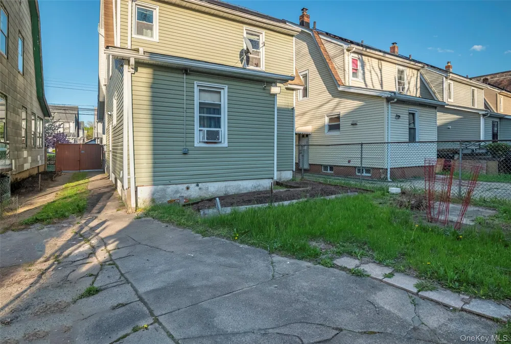 112-28 200 STREET Saint Albans, NY 11412
