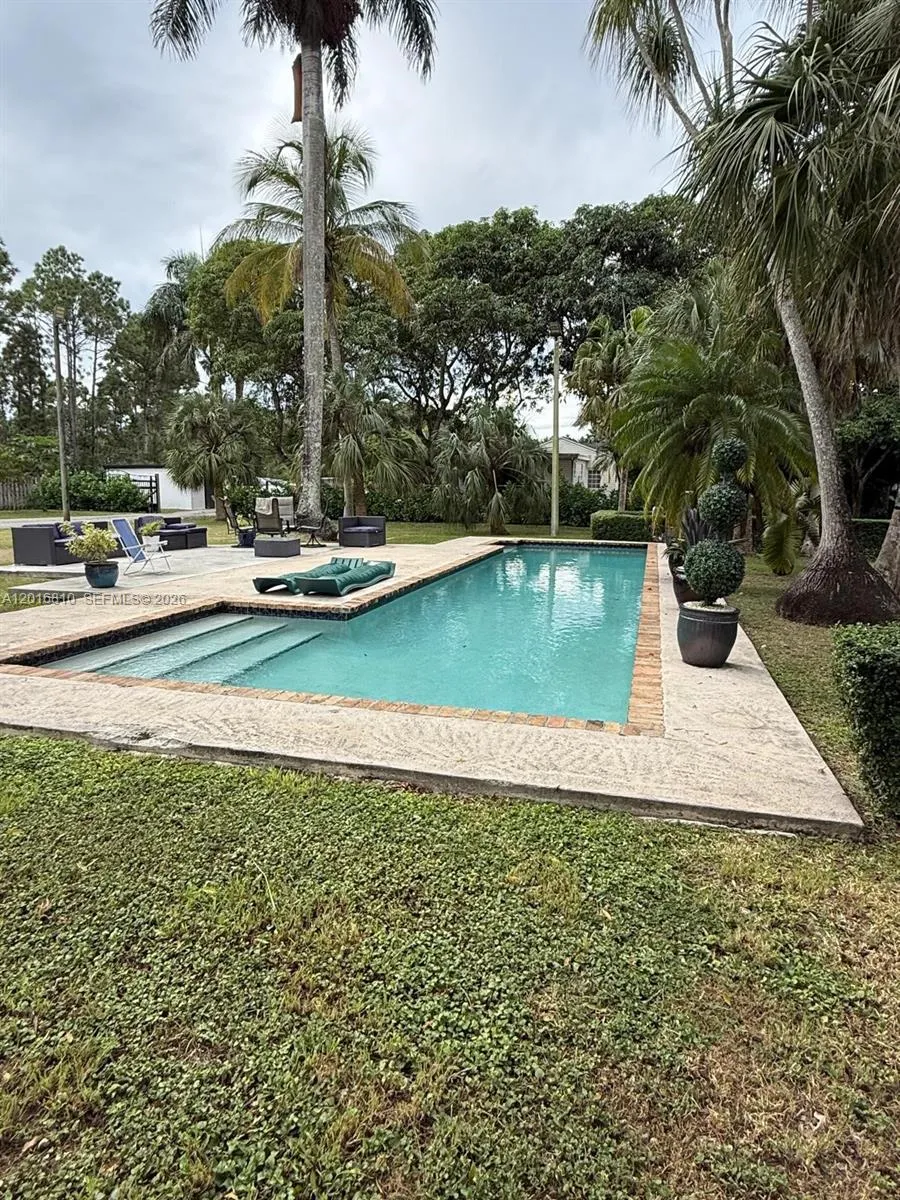 25945 SW 197th Ave Homestead, FL 33031