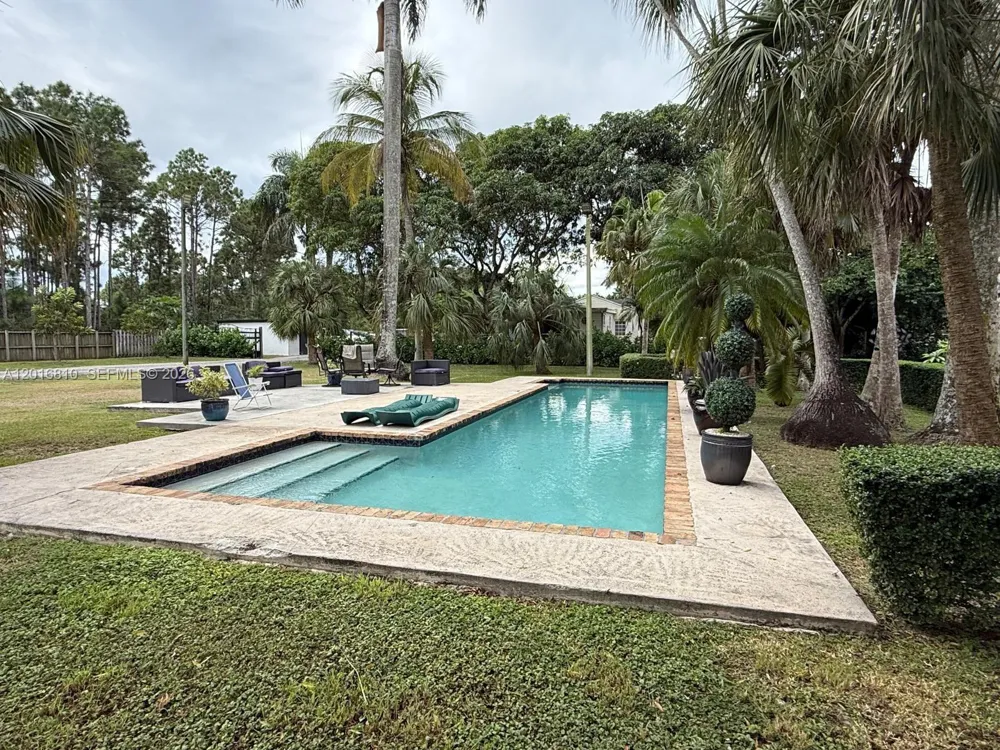 25945 SW 197th Ave Homestead, FL 33031