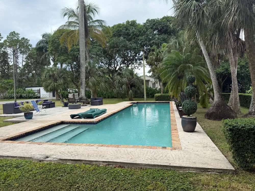 25945 SW 197th Ave Homestead, FL 33031