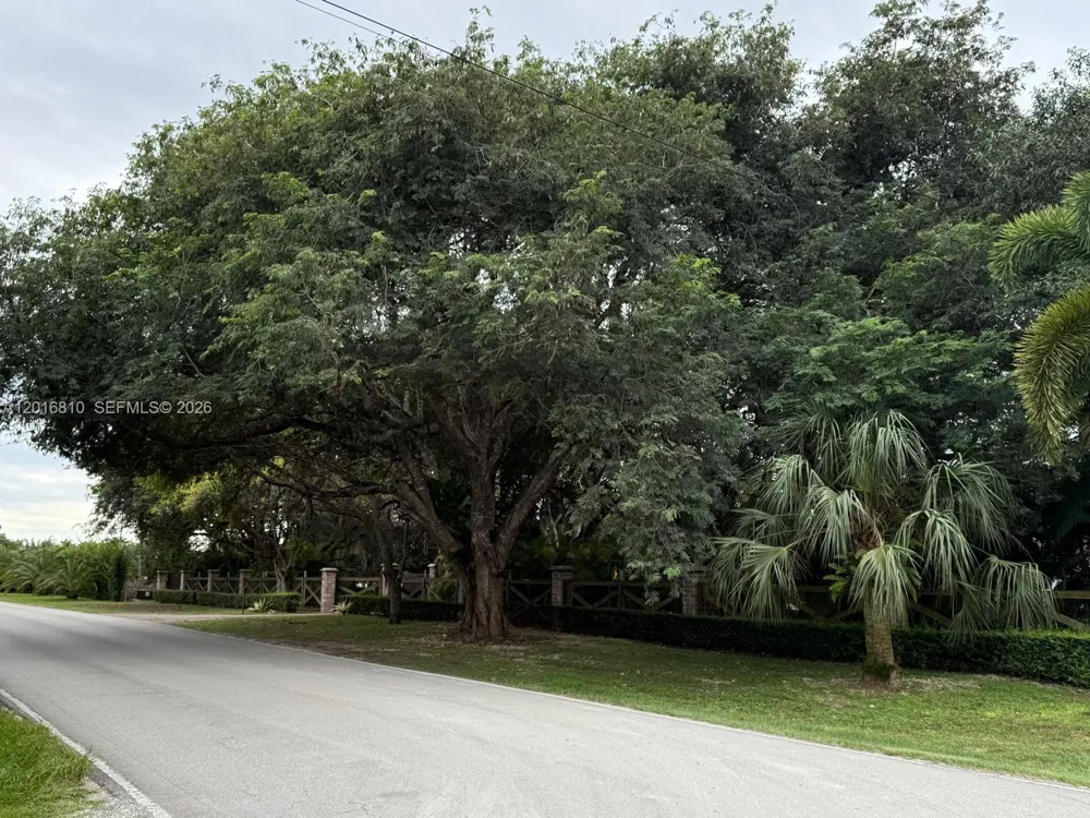 25945 SW 197th Ave Homestead, FL 33031