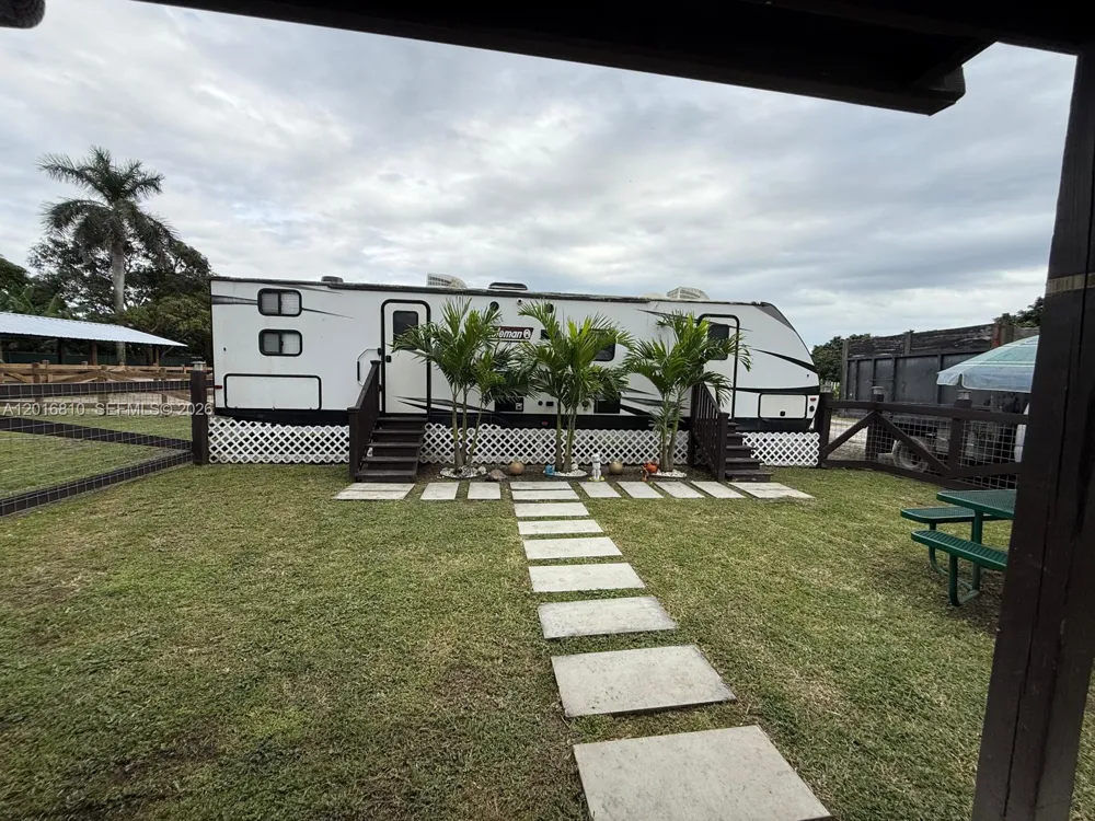 25945 SW 197th Ave Homestead, FL 33031
