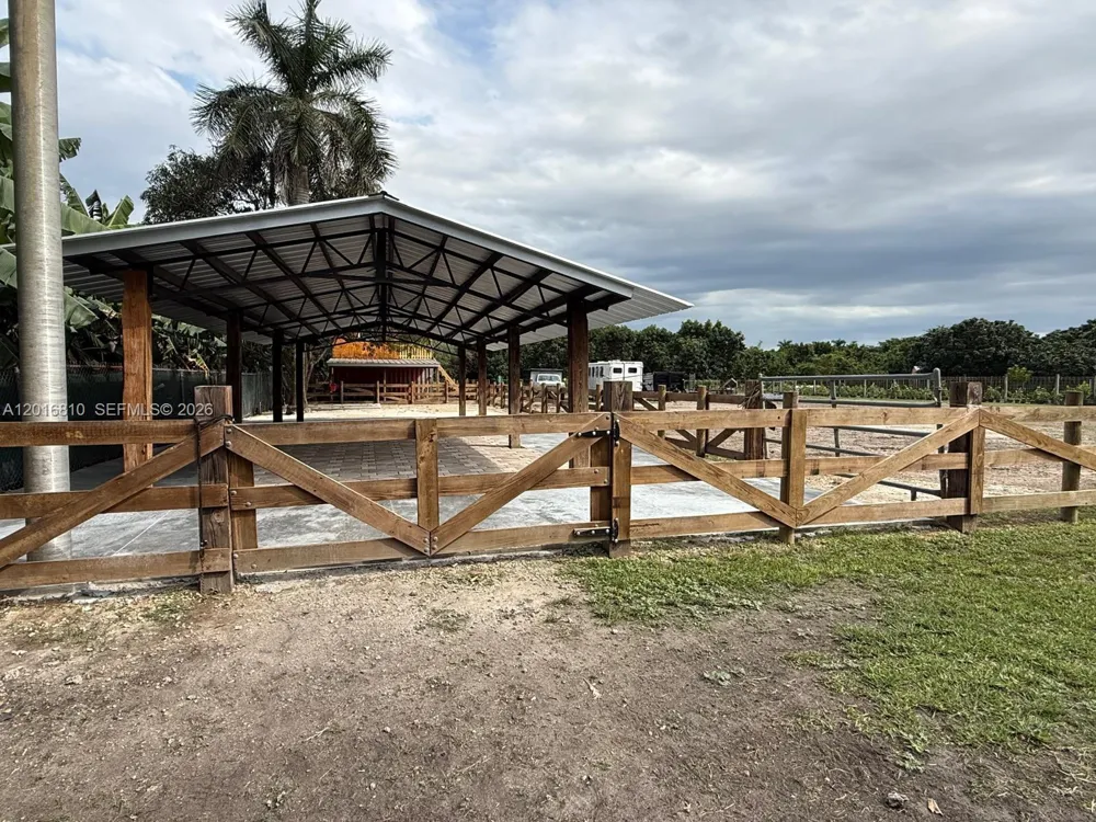 25945 SW 197th Ave Homestead, FL 33031