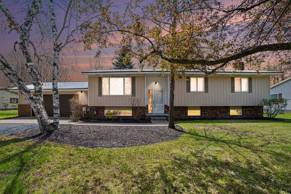 3431 Maradee Court Surrey Township, MI 48622