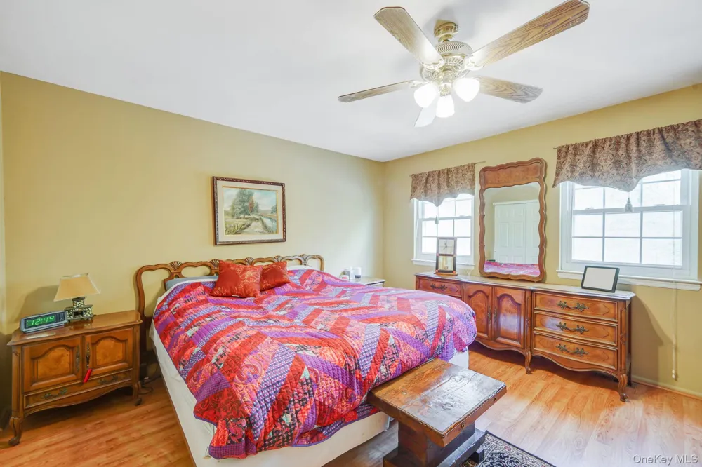 31 Quail Court Manorville, NY 11949
