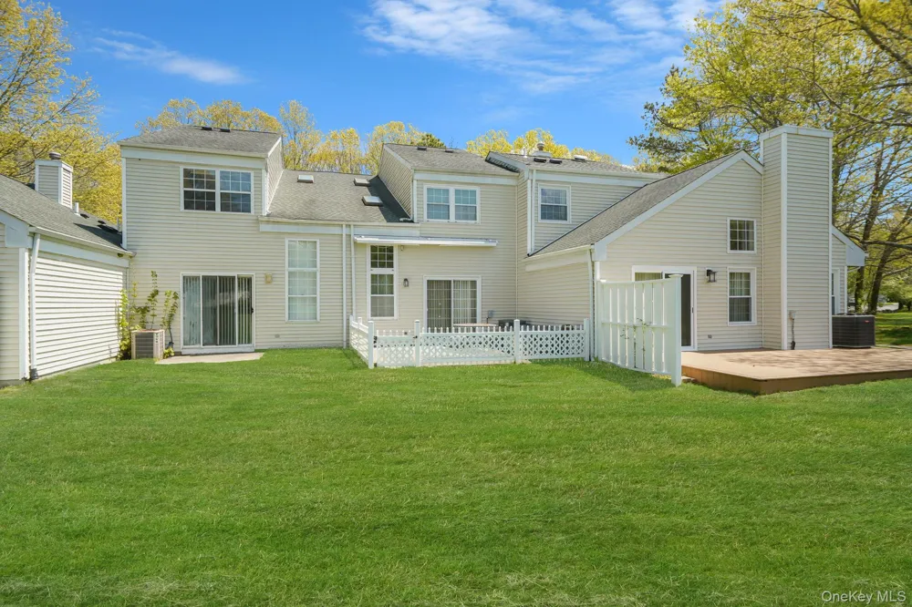 31 Quail Court Manorville, NY 11949