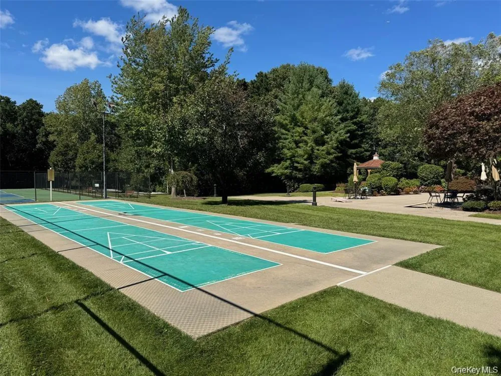 31 Quail Court Manorville, NY 11949