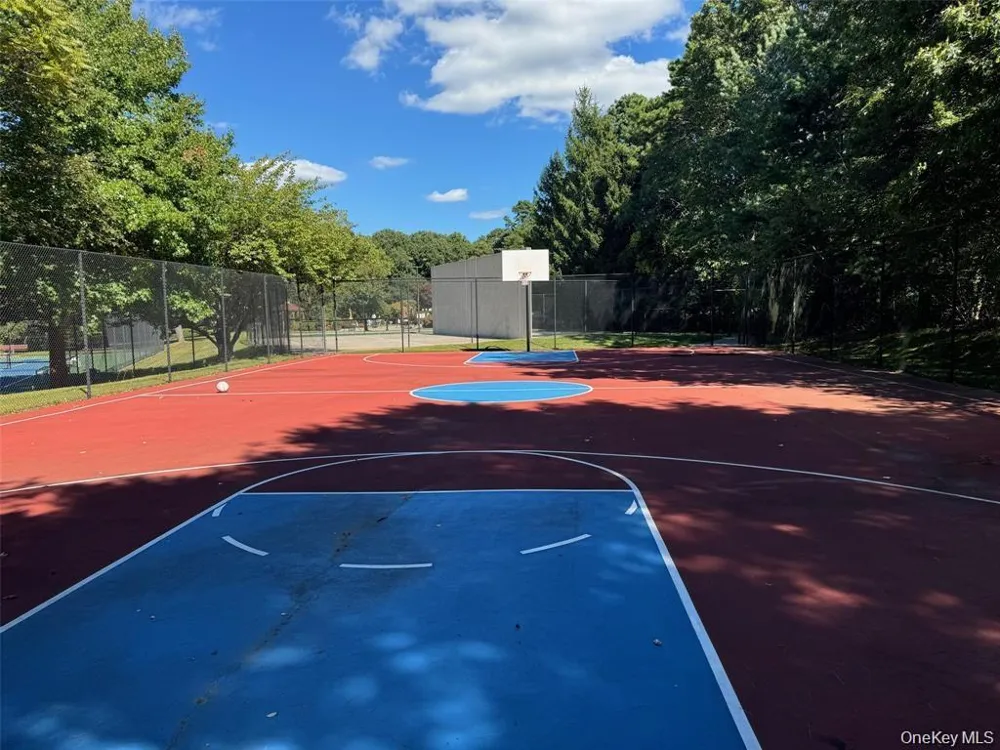 31 Quail Court Manorville, NY 11949