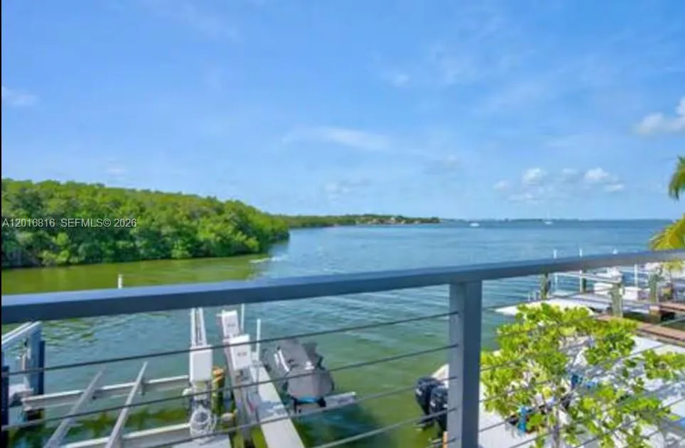 325 Calusa Key Largo, FL 33037