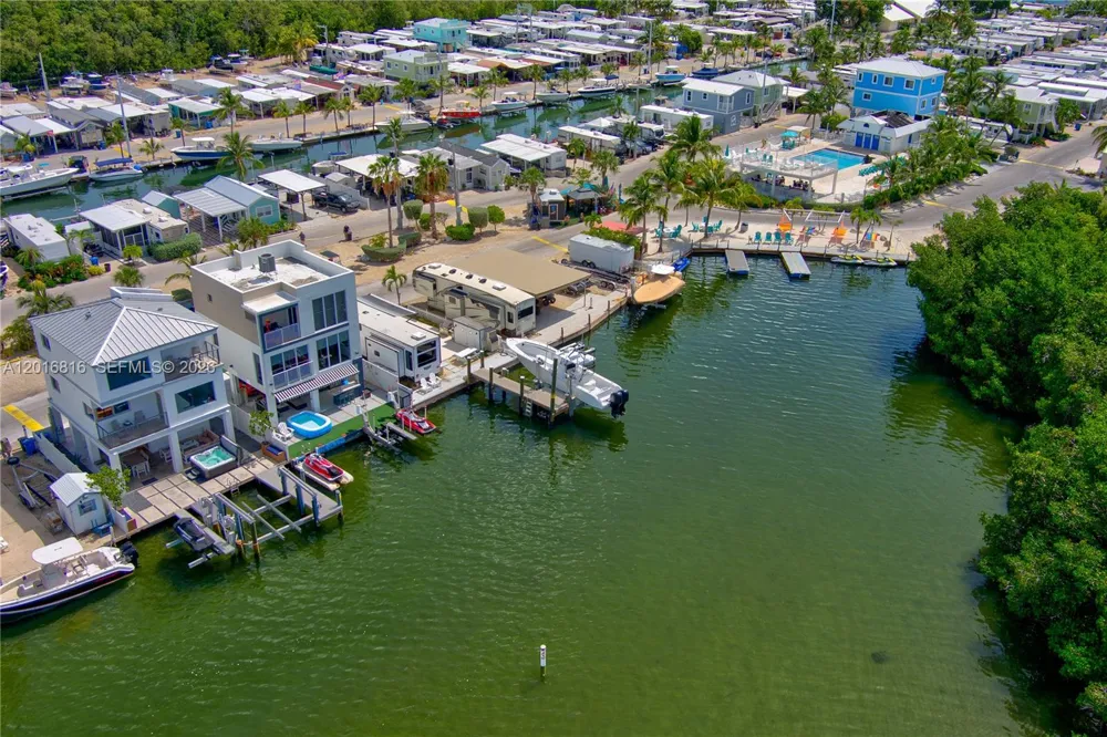 325 Calusa Key Largo, FL 33037