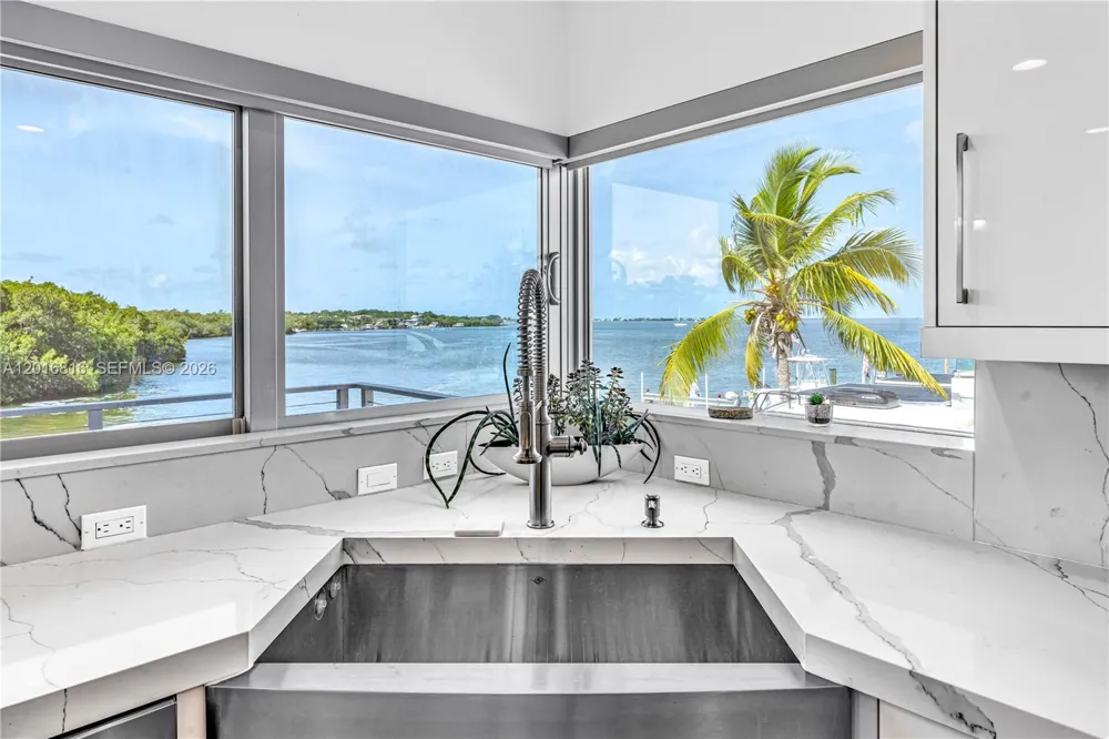 325 Calusa Key Largo, FL 33037