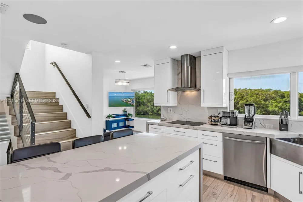 325 Calusa Key Largo, FL 33037