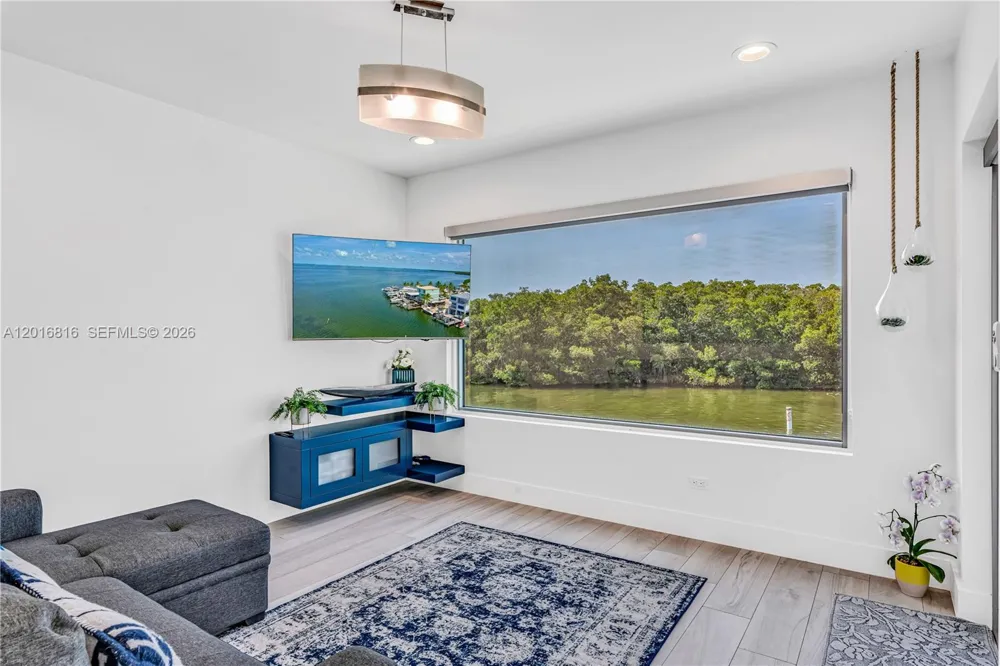 325 Calusa Key Largo, FL 33037