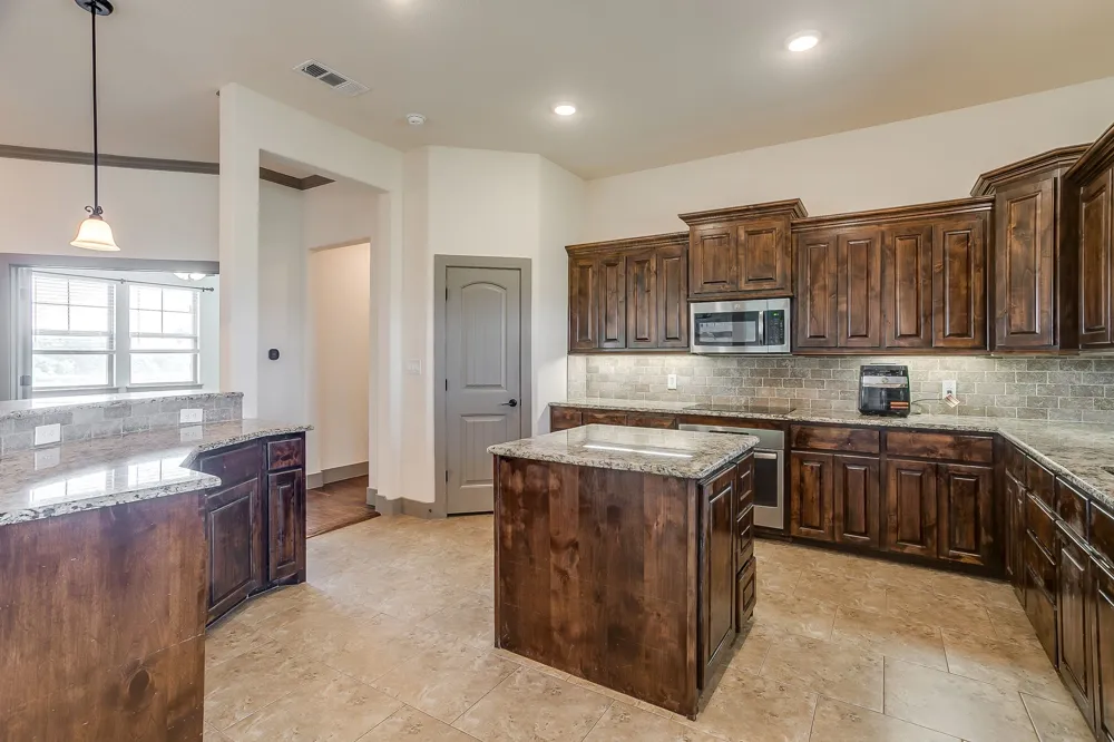 770 County Road 1346 Chico, TX 76431